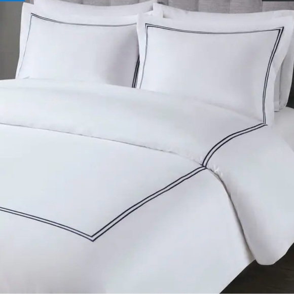 Madison Park Signature Luxury Collection 100% Cotton Sateen Embroidered Duvet - Picture 3 of 14